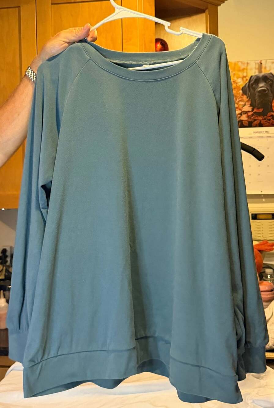 Lou & Grey Signaturesoft Sweatshirt Blue Long Sleeve Crewneck